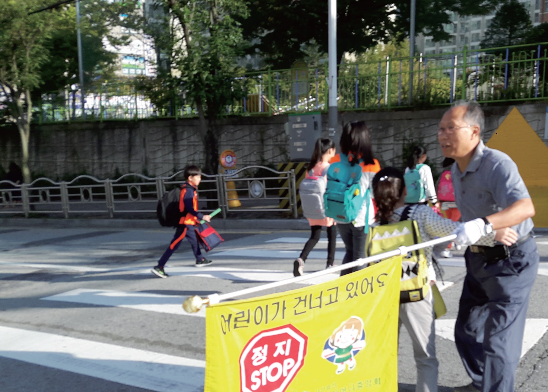 교통안전지도 중인 조동수 씨